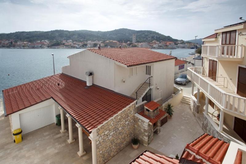 Apartments Tisno - Villa Mare Exteriör bild