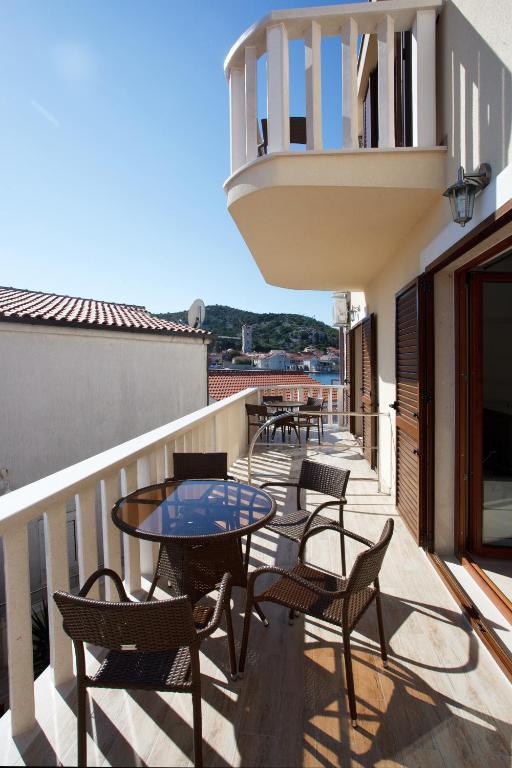 Apartments Tisno - Villa Mare Rum bild
