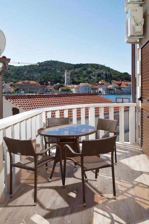 Apartments Tisno - Villa Mare Rum bild