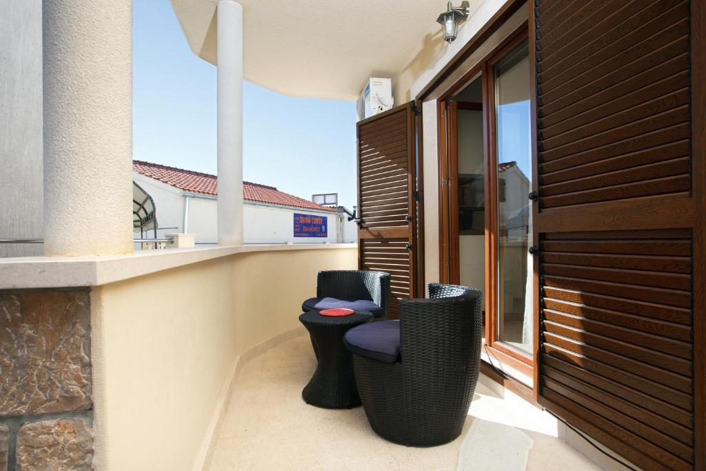 Apartments Tisno - Villa Mare Rum bild